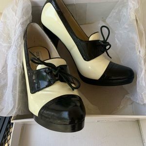 Steve Madden Reilly black/white patent, Size 7,